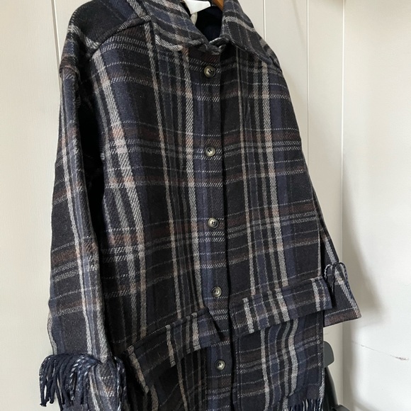 H&M Fringe Wool Blend Shirt Jacket - Picture 6 of 11